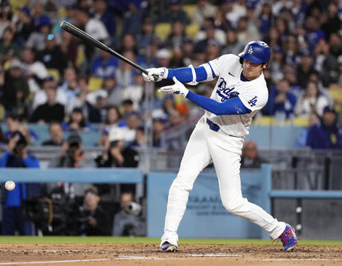 ロッキーズ戦の5回、一ゴロに倒れたドジャース・大谷=ロサンゼルス(共同)