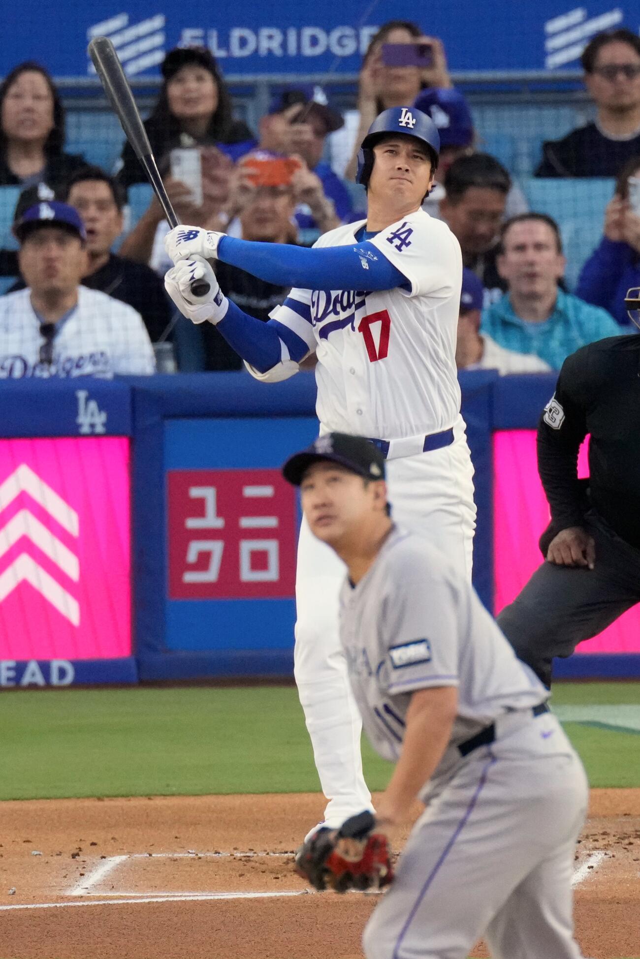 27日ロッキーズ戦で菅野智之から9号ソロを放ったドジャース大谷翔平 (AP)