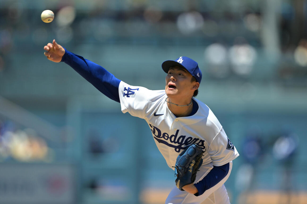 フィリーズ戦に先発したドジャース山本(AP)