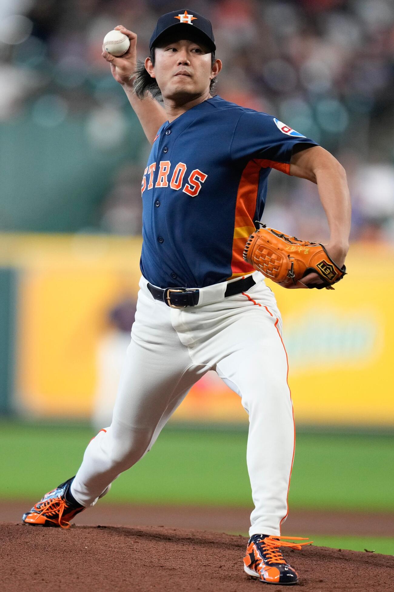 ブルワーズ戦で力投するアストロズ今井達也（AP）
