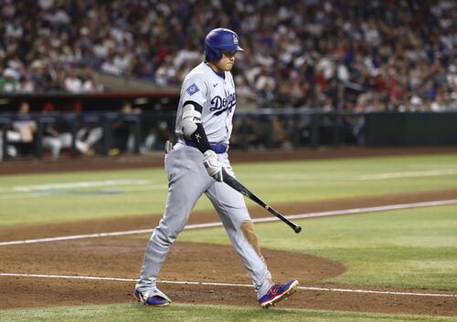 ダイヤモンドバックス戦の7回、申告敬遠されたドジャース大谷(共同)
