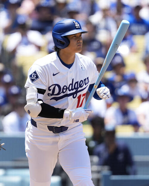 オリオールズ戦の1回、四球を選んだドジャース・大谷=ロサンゼルス(共同)