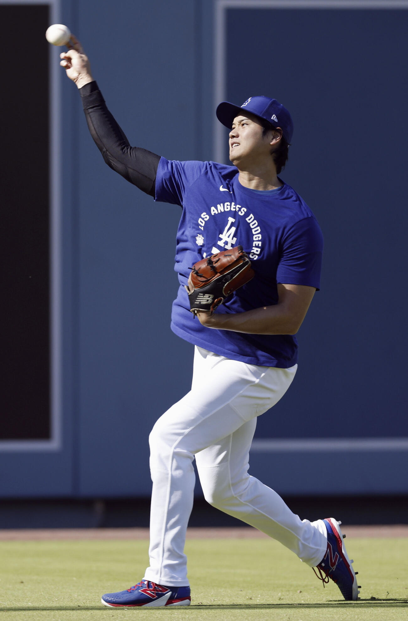 調整するドジャース・大谷＝ロサンゼルス（共同）