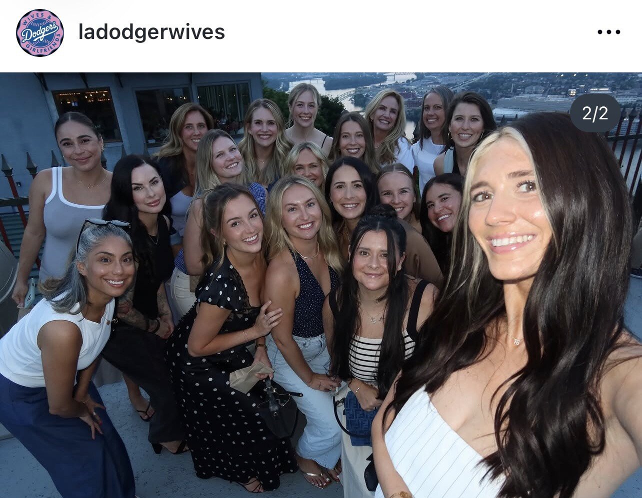 ドジャース夫人会の公式インスタグラムアカウントが公開した食事会の模様