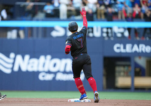 岡本和真が9試合ぶり14号2ラン 左翼へ129m特大弾 ヤンキース戦初