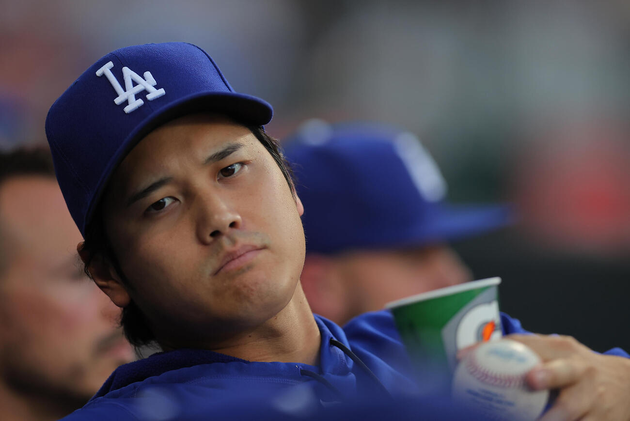 ホワイトソックス戦を見守るドジャース大谷翔平（AP）