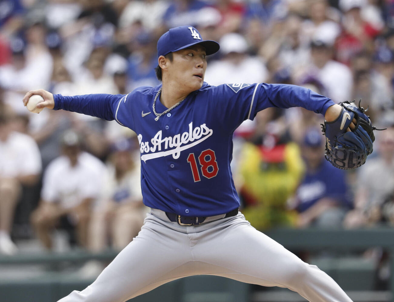 ホワイトソックス戦に先発したドジャース・山本＝シカゴ（共同）
