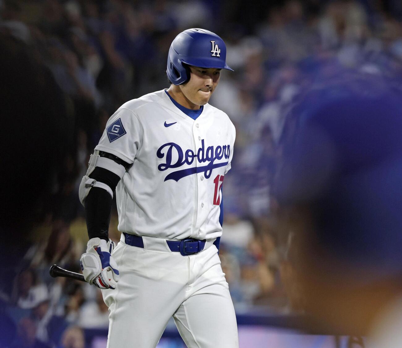レイズ戦の7回、見逃し三振に倒れたドジャース大谷（共同）
