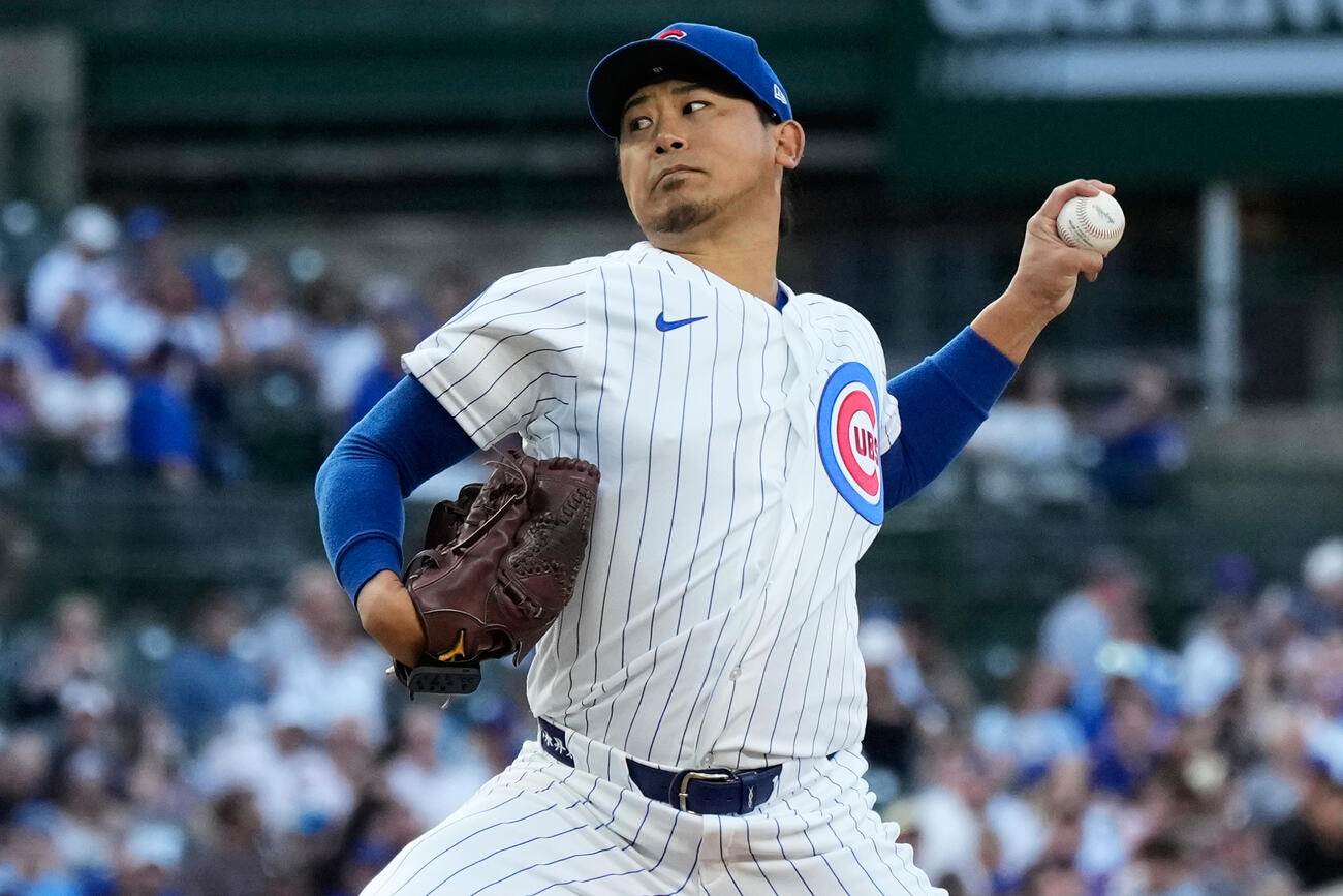 ロッキーズ戦で力投するカブス今永昇太（AP）