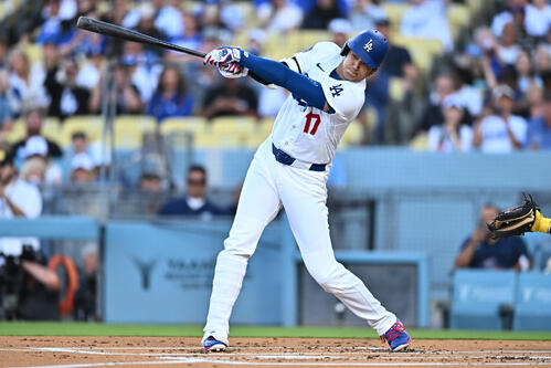 ドジャースがレイズに逆転勝ち ロバーツ監督の代打ロハスが的中で決勝
