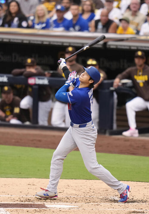 パドレス戦の3回、三飛に倒れるドジャース大谷(共同)