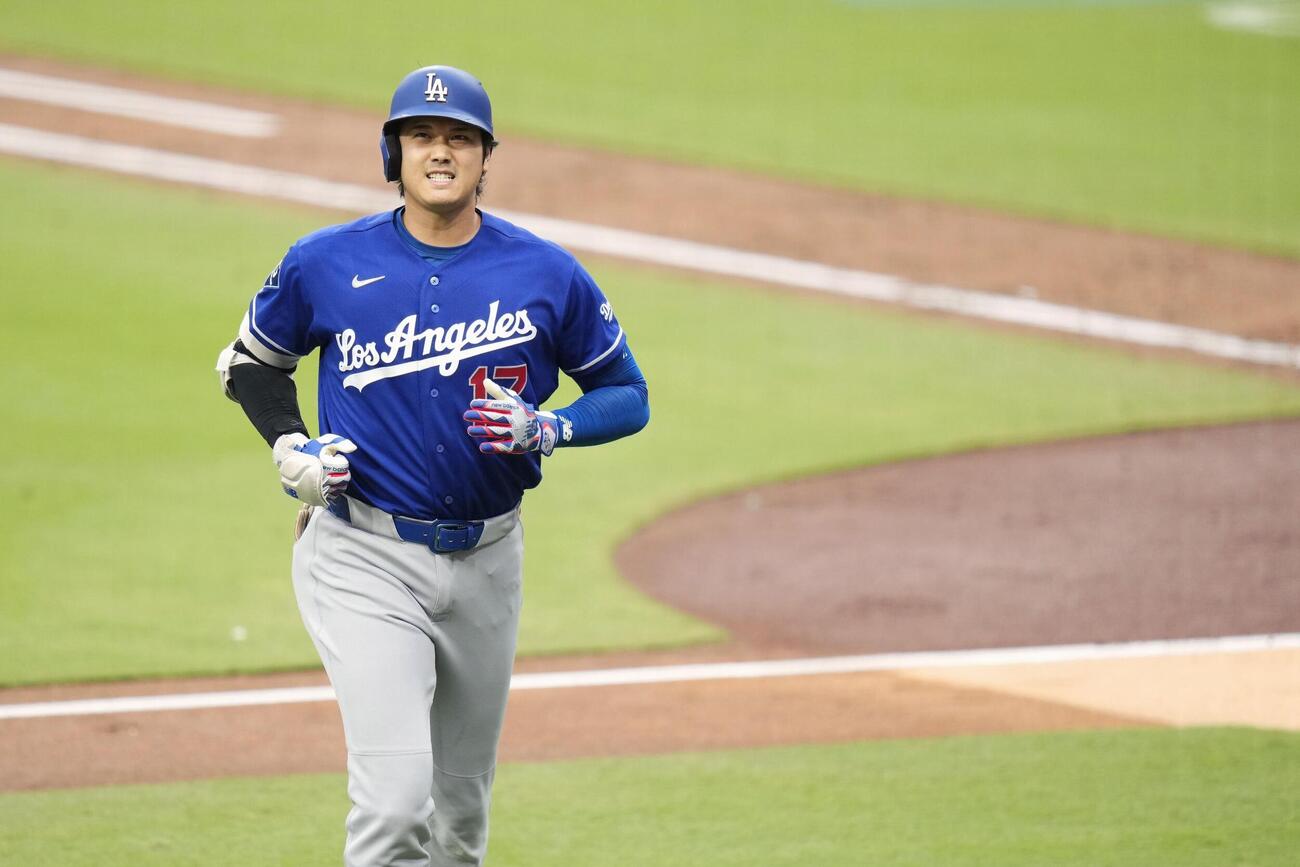 パドレス戦の5回、左飛に倒れたドジャース・大谷＝サンディエゴ（共同）