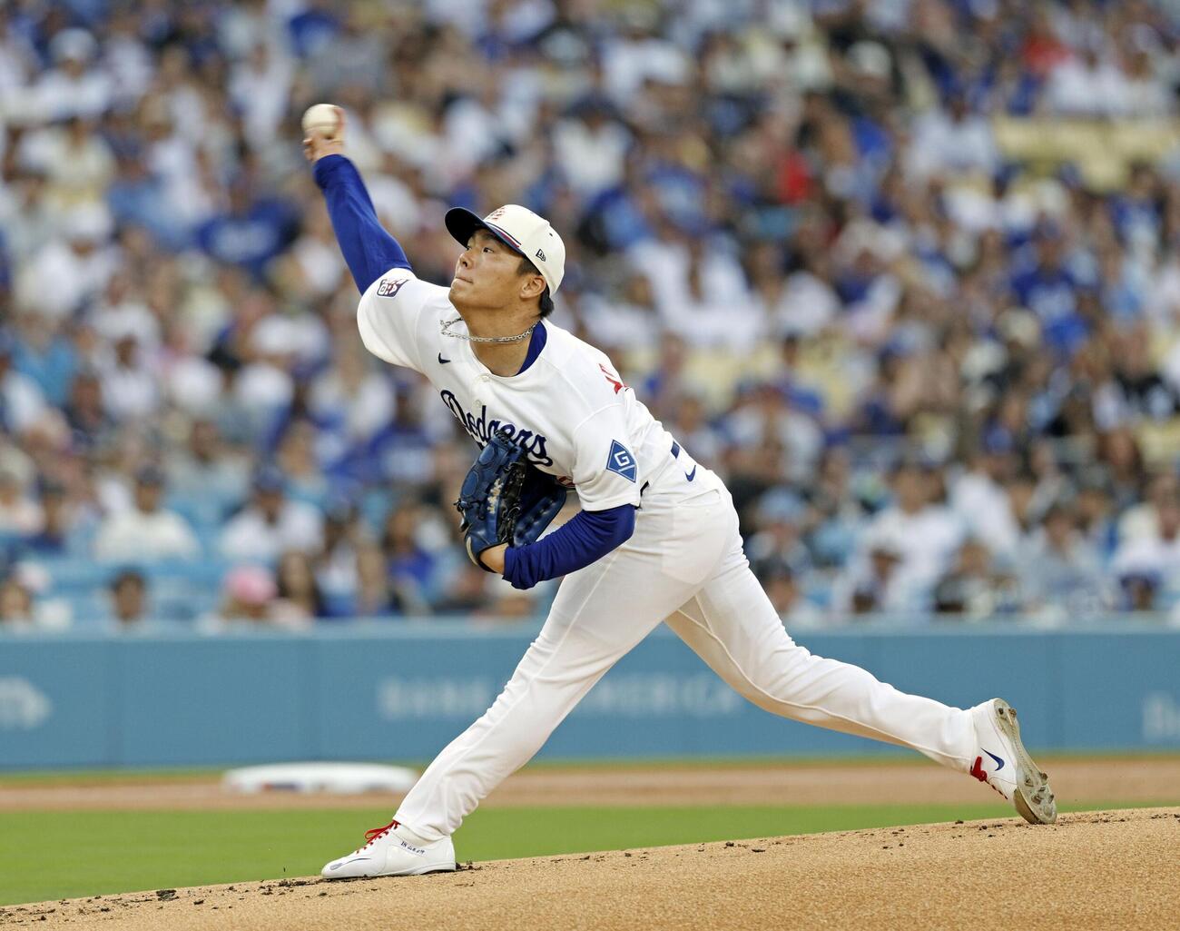 パドレス戦に先発したドジャース・山本＝ロサンゼルス（共同）