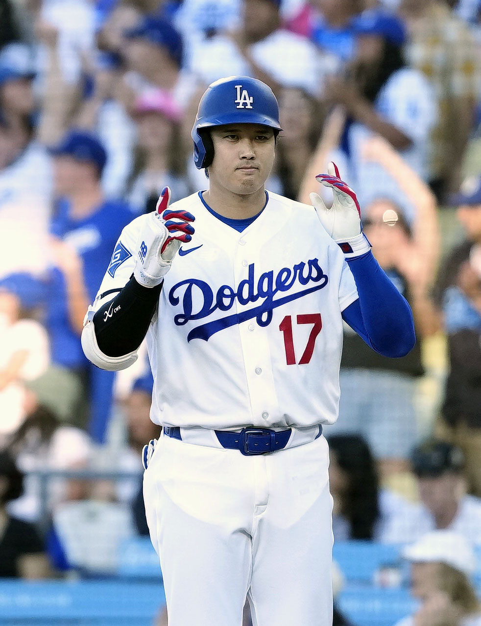 パドレス戦の7回、中前に適時打を放ったドジャース・大谷＝ロサンゼルス（共同）