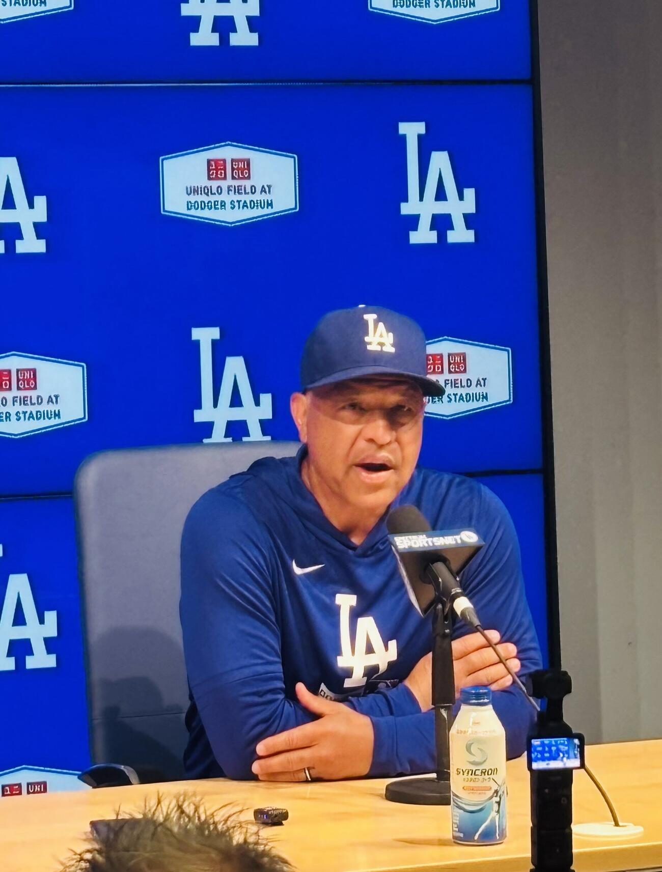 試合前にメディア対応を行ったロバーツ監督