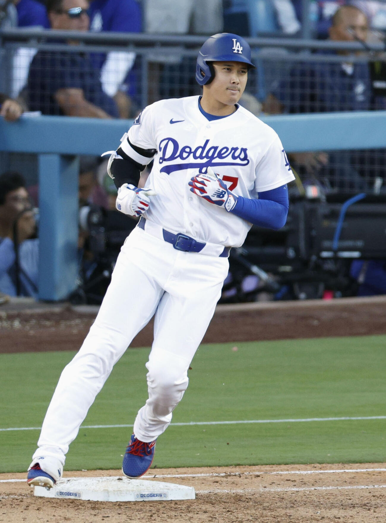 パドレス戦の7回、適時打を放ったドジャース大谷翔平（共同）