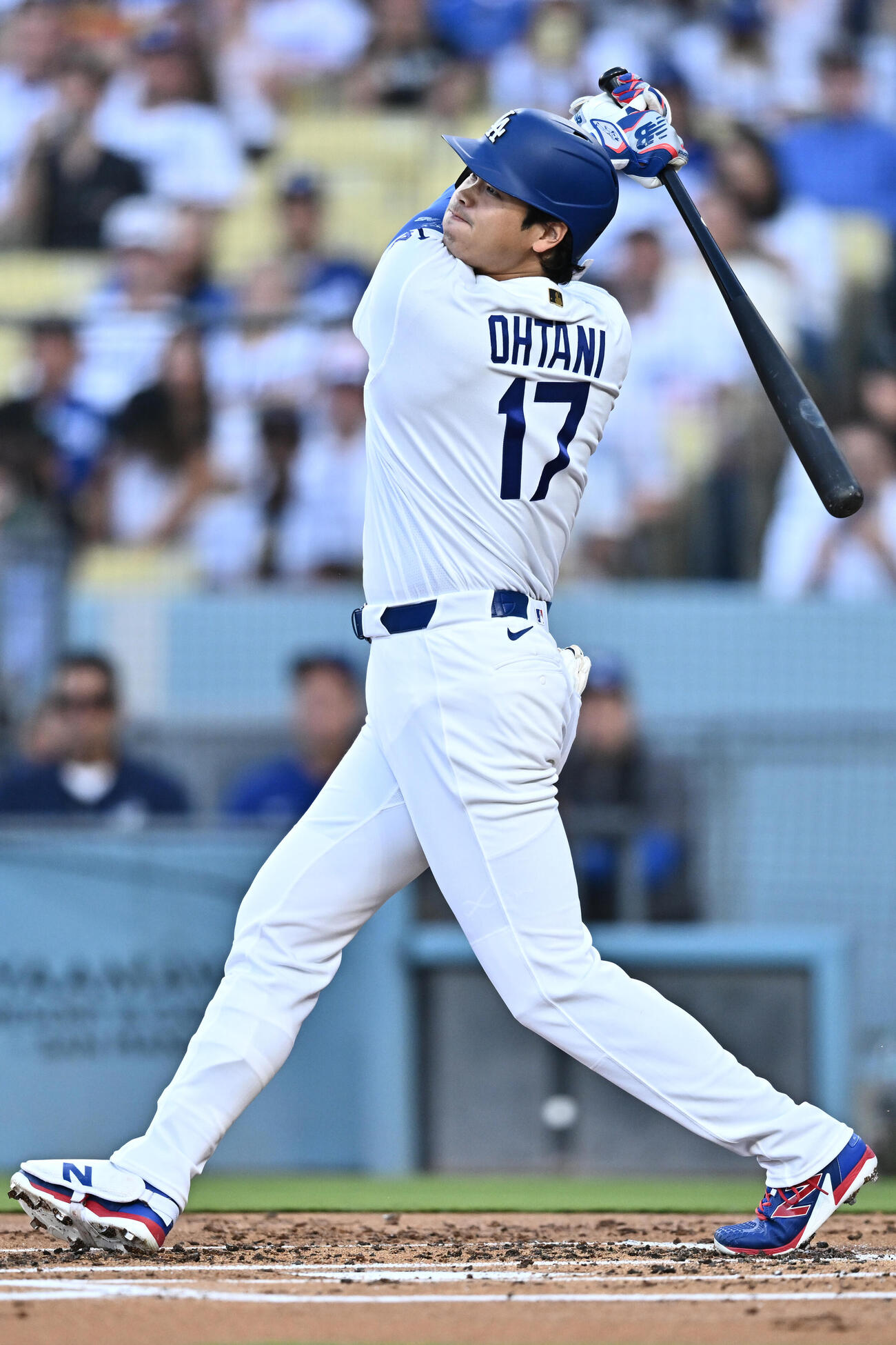 ダイヤモンドバックス戦で先頭打者弾放つドジャース大谷翔平（AP）