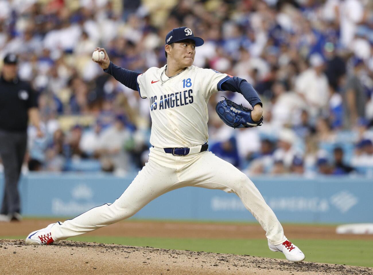 ダイヤモンドバックス戦に先発したドジャース・山本＝ロサンゼルス（共同）