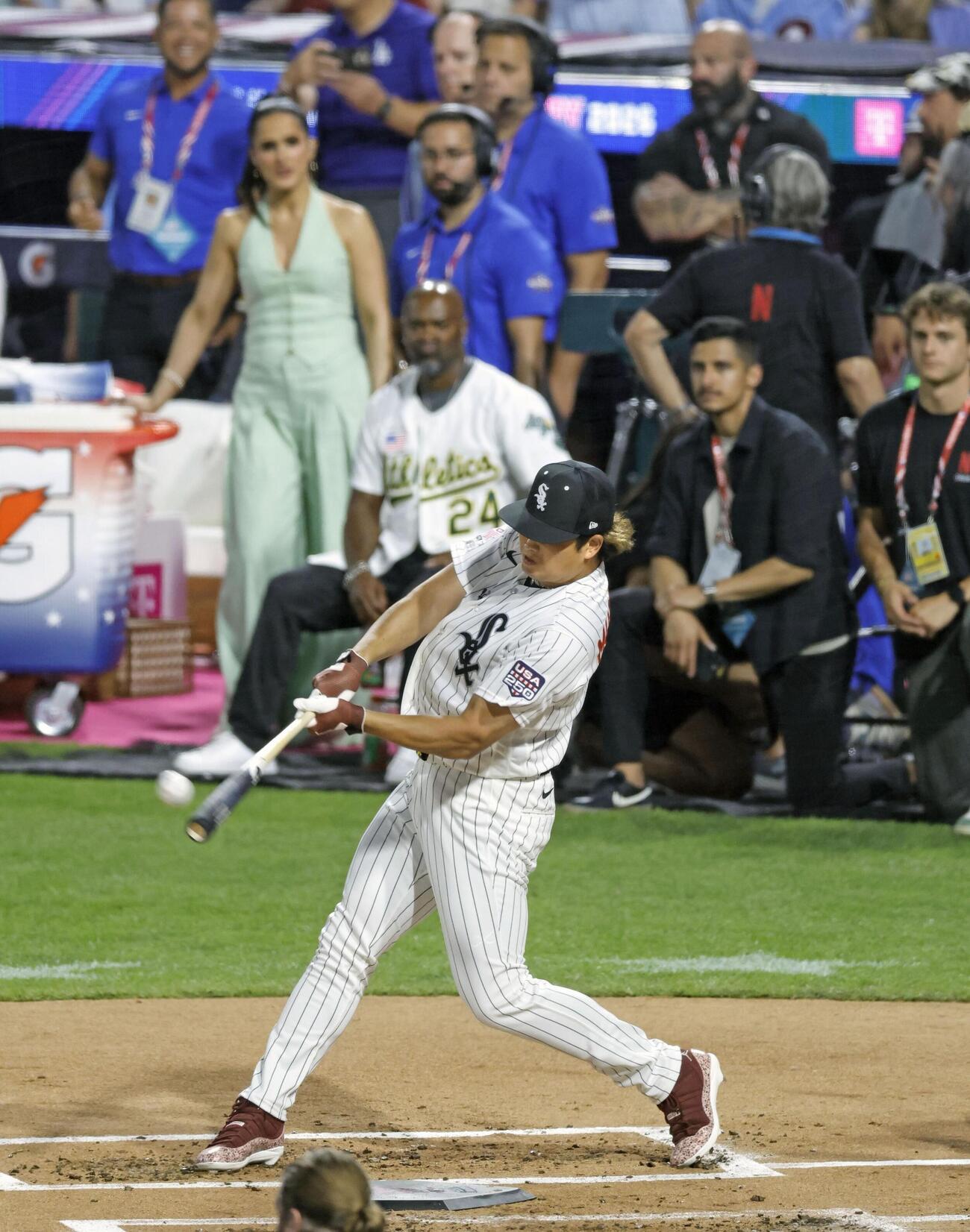 米大リーグ、オールスター戦前日恒例の本塁打競争に出場したホワイトソックスの村上宗隆（共同）