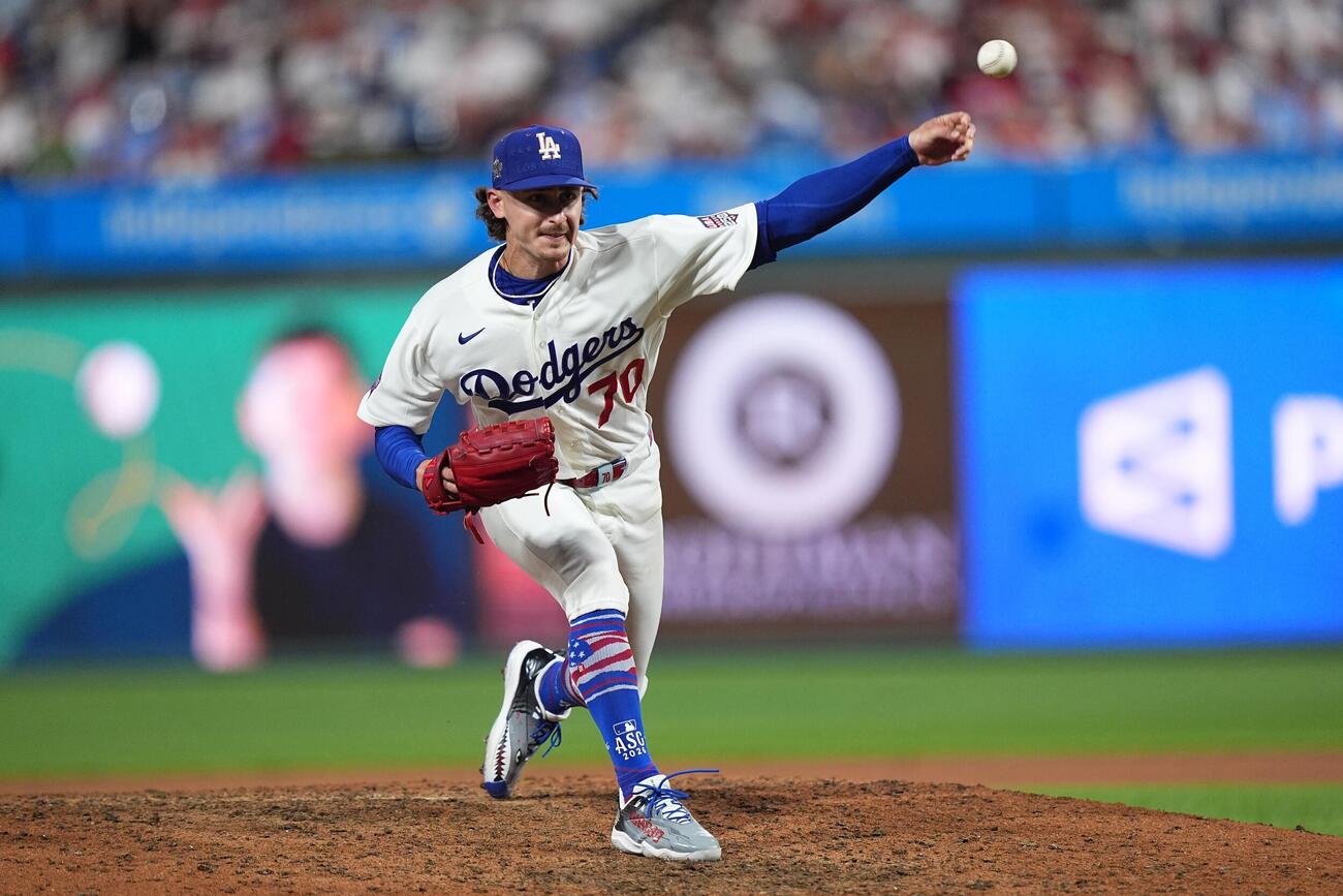 MLBオールスター　8回、力投するドジャースのロブレスキ（AP）