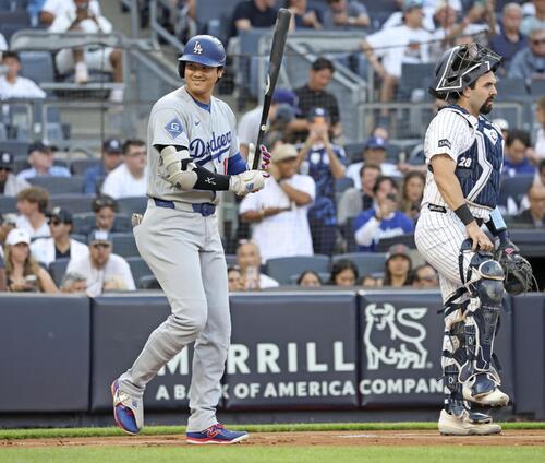 ヤンキース戦の1回、打席に入るドジャース大谷(共同)