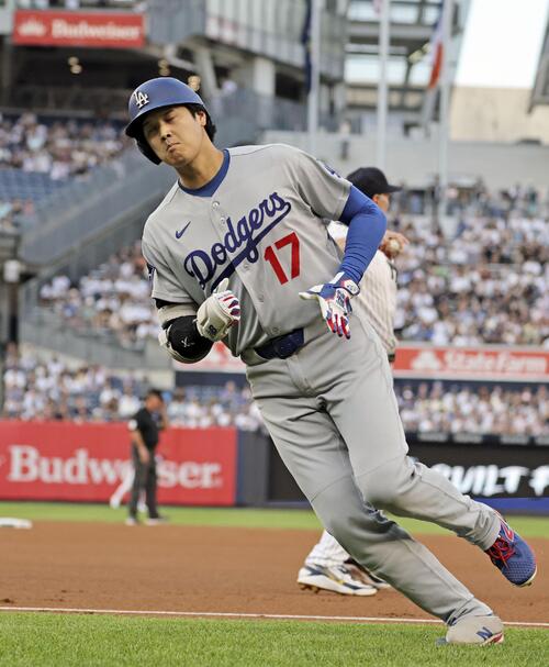 ヤンキース戦の1回、二ゴロに倒れたドジャース大谷(共同)