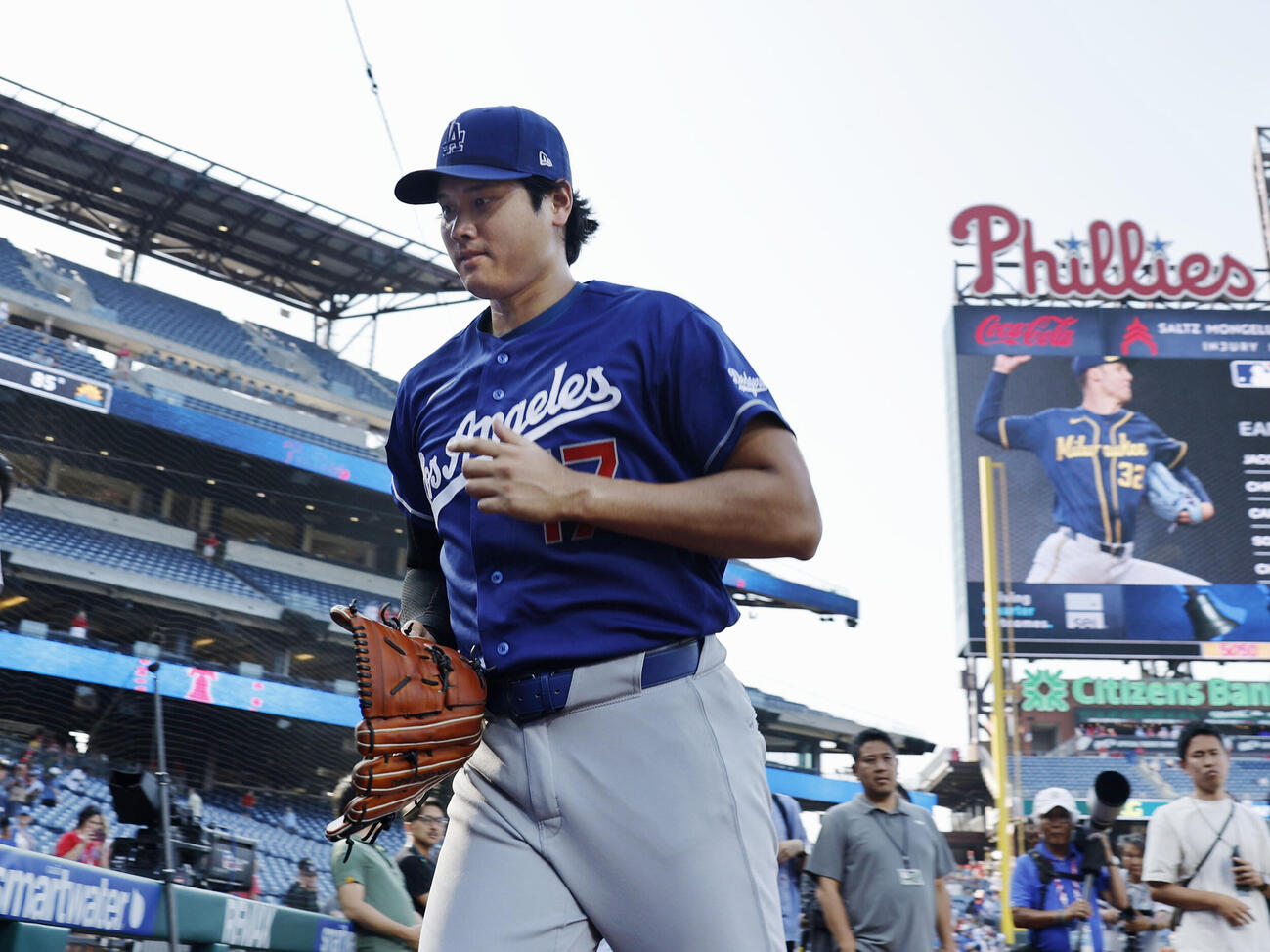 練習を終えたドジャース・大谷＝フィラデルフィア（共同）