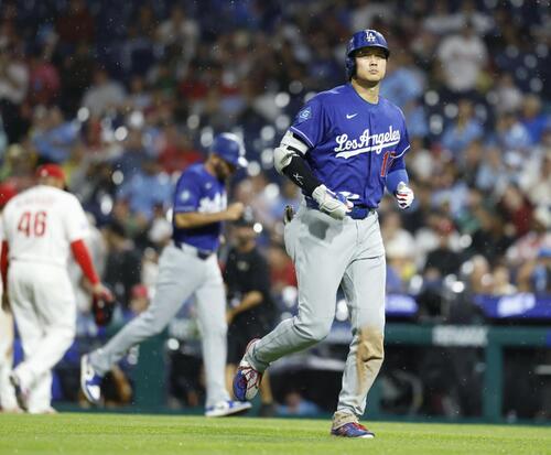 フィリーズ戦の8回、中飛に倒れたドジャース・大谷(共同)
