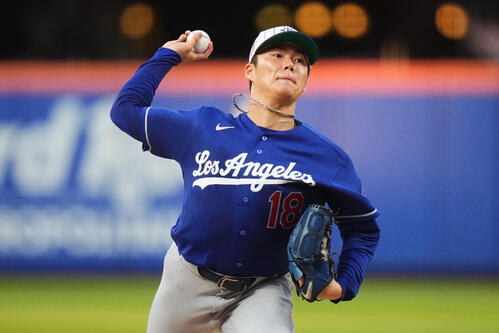 日米通算100勝目をかけメッツ戦に先発したドジャース山本由伸(AP)