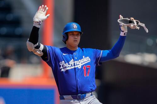 1回、二塁打を放ったドジャース大谷(AP)