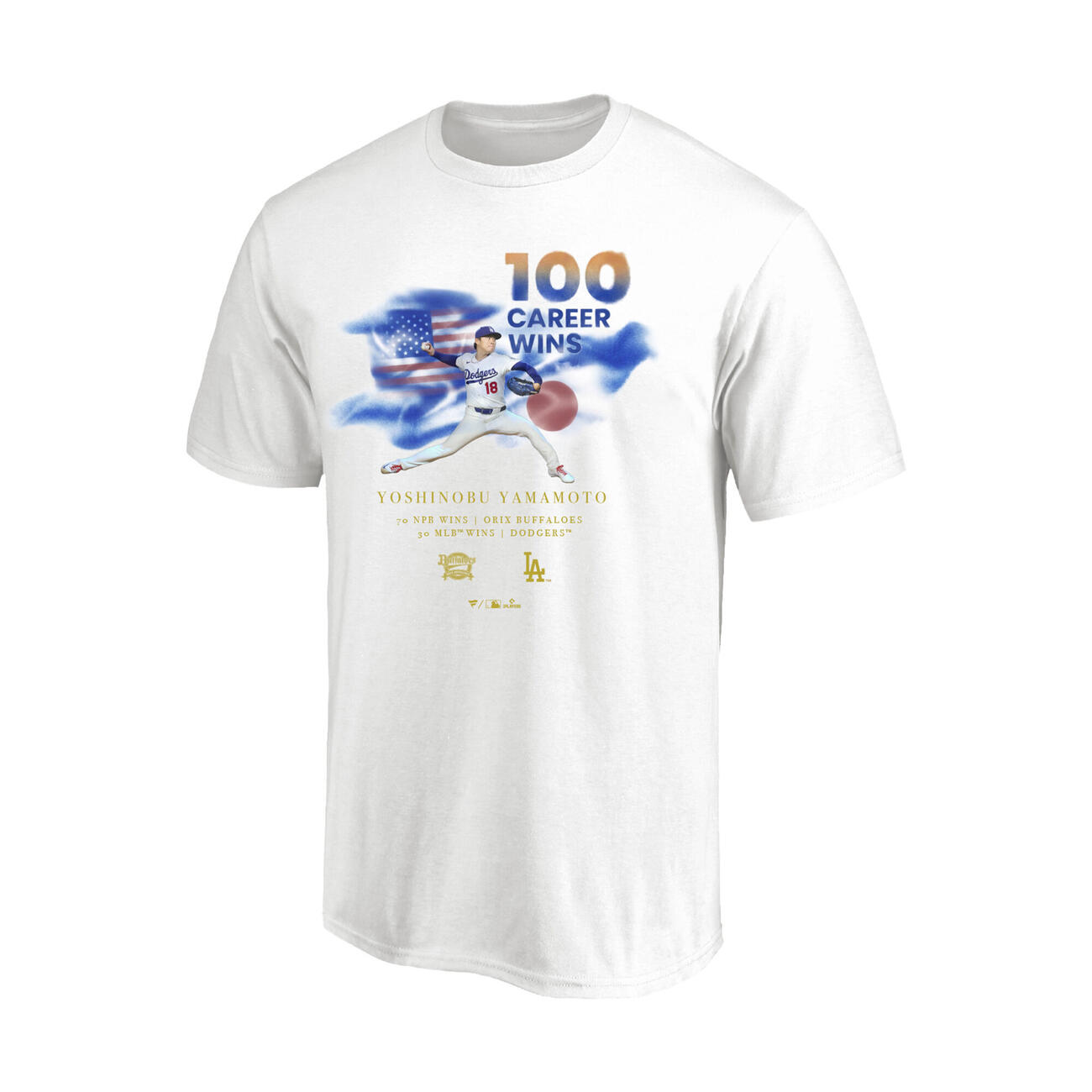 山本の日米通算100勝記念Tシャツ（ファナティクス・ジャパン提供）