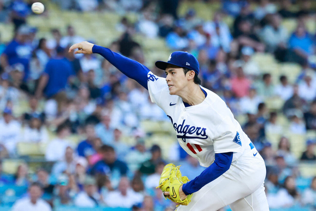 ドジャース対マリナーズ　力投するドジャース佐々木朗希（ロイター）
