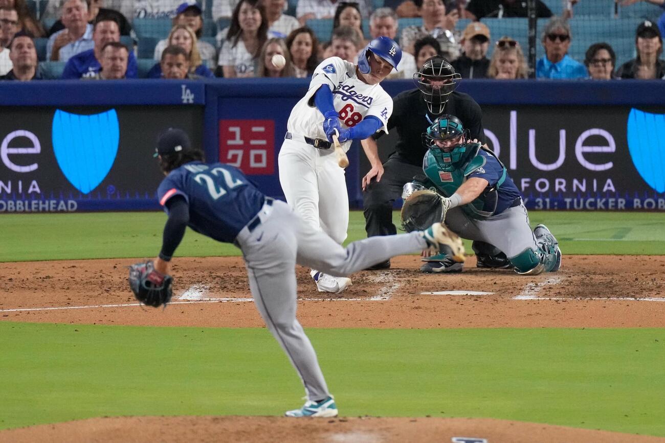 ドジャース対マリナーズ　4回、3点本塁打を放つドジャース・ラッシング（AP）