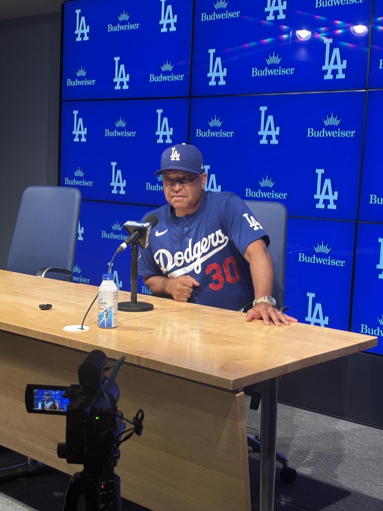 ドジャースのデーブ・ロバーツ監督が試合前に会見