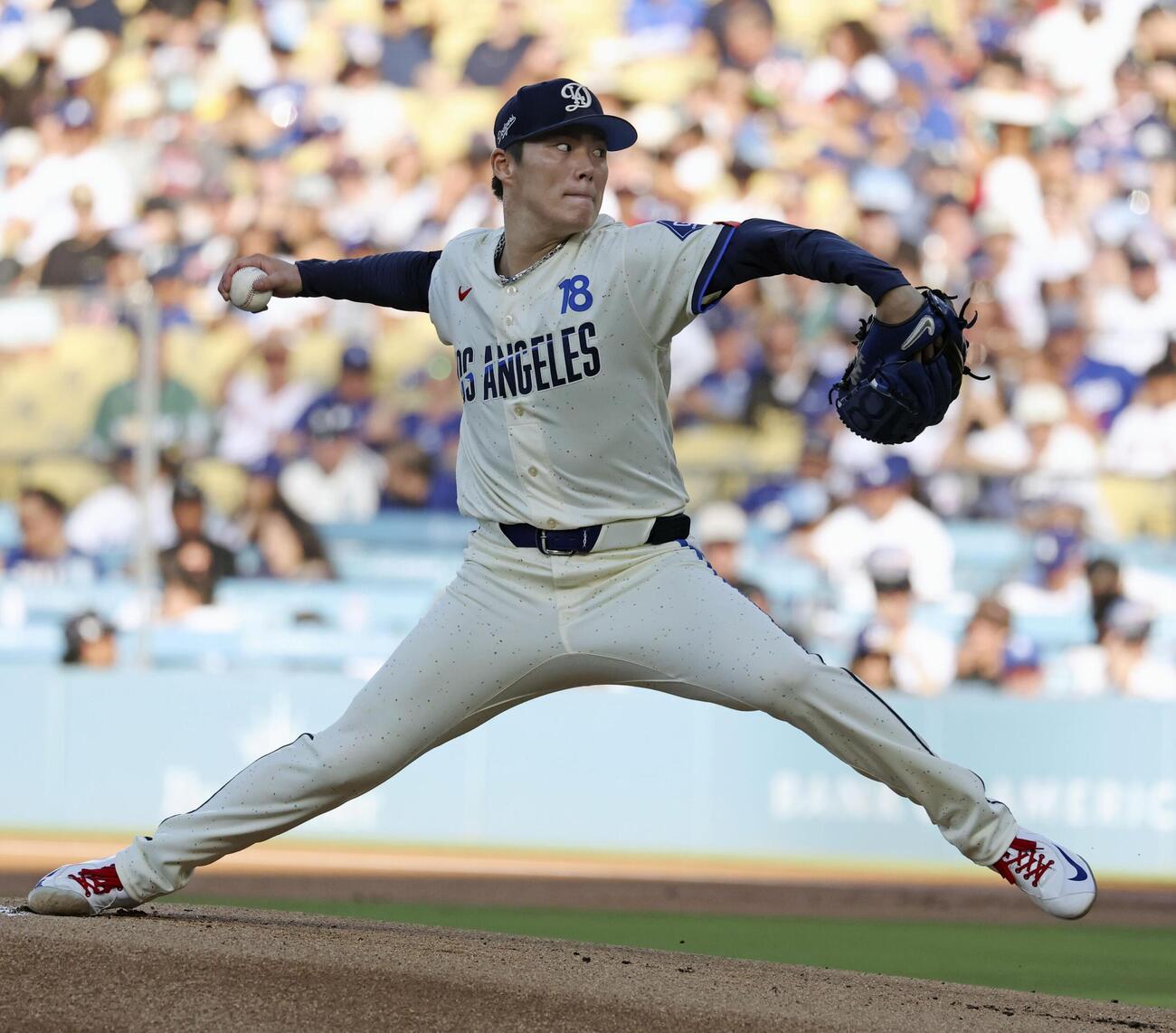 レッドソックス戦に先発したドジャース・山本＝ロサンゼルス（共同）