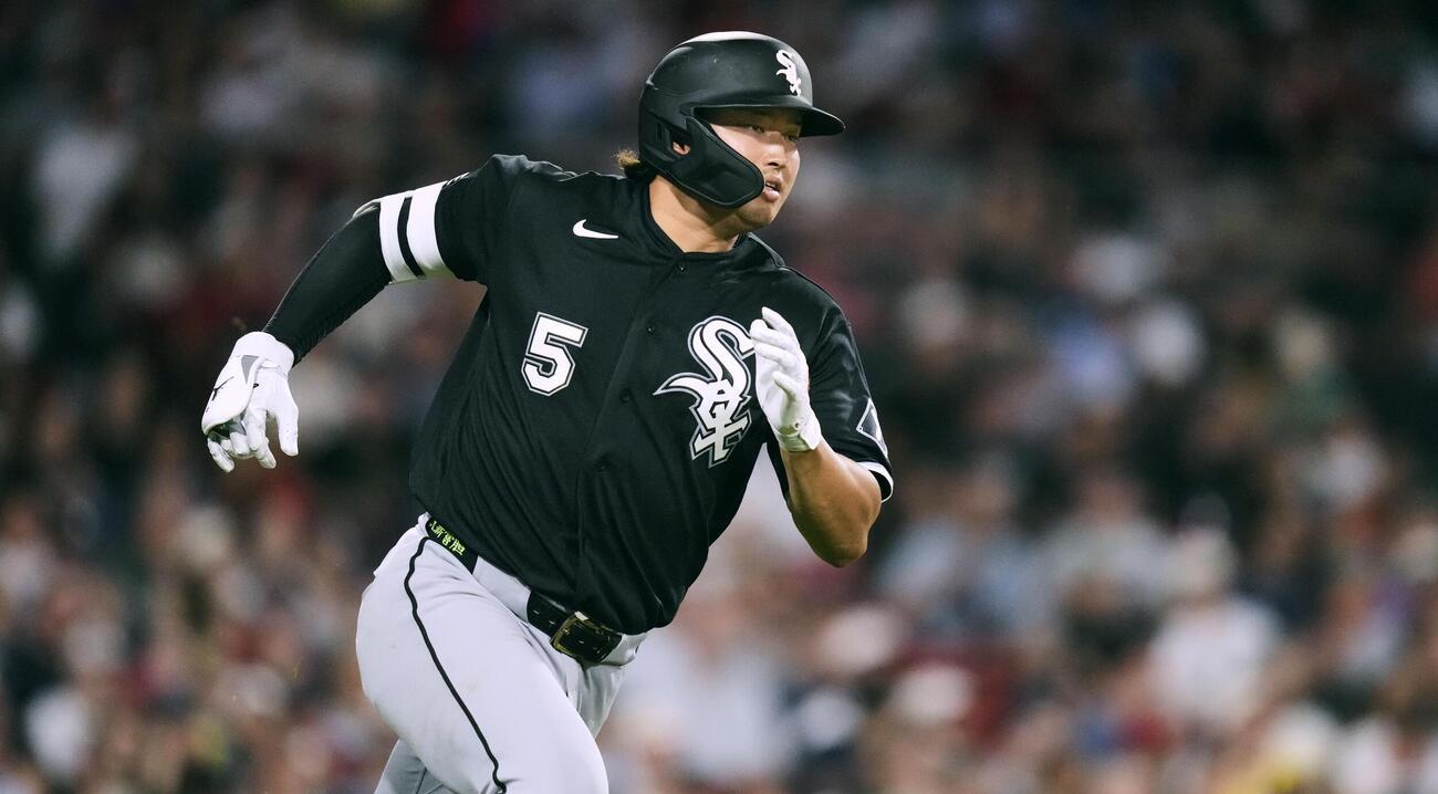 レッドソックス戦の5回、中前打を放ったホワイトソックス・村上＝ボストン（AP＝共同）
