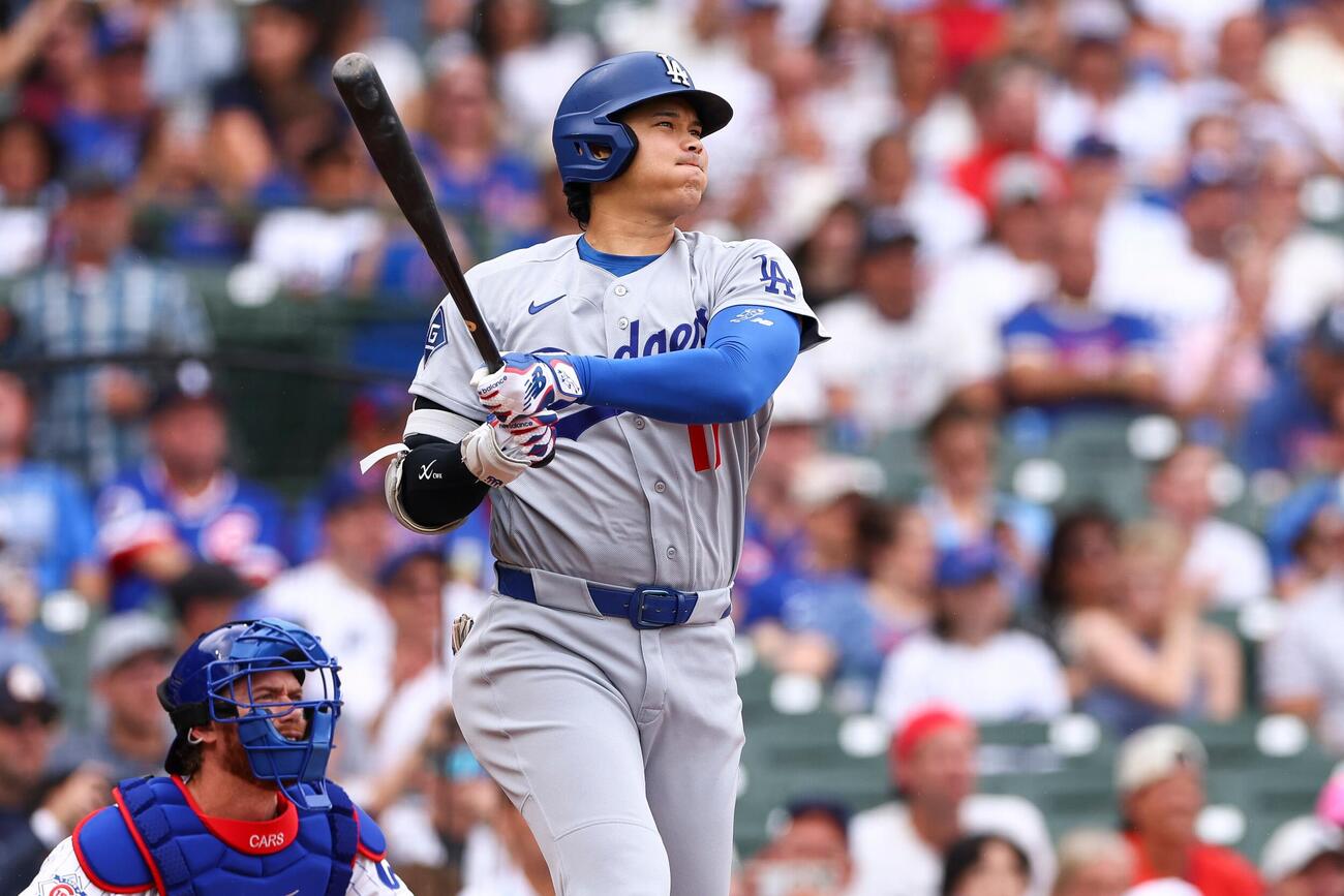 1回、25号先頭打者本塁打を放ったドジャース大谷(AP)