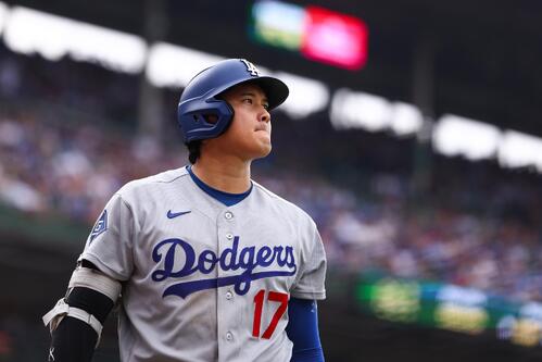 7回、三振に倒れたドジャース大谷(AP)