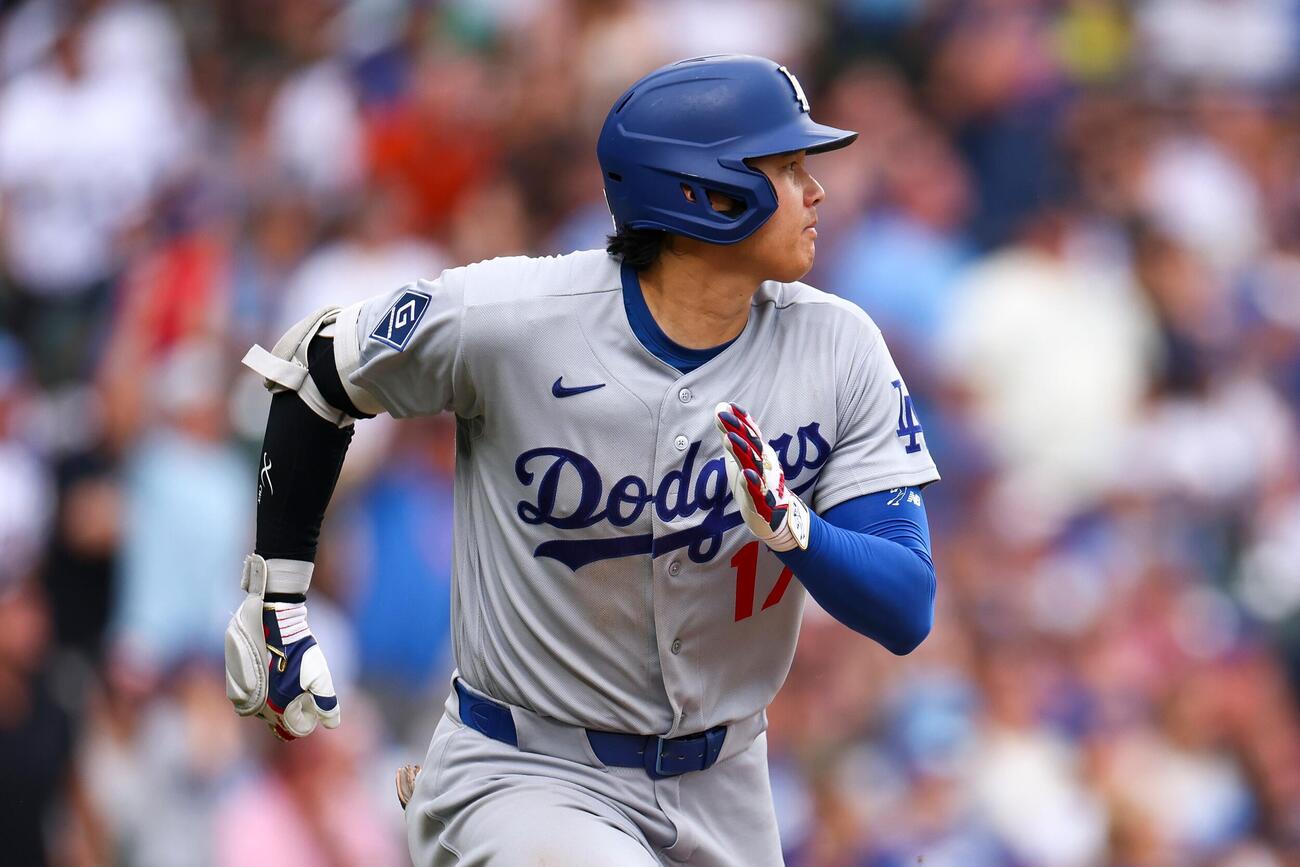 8回、26号2ランを放つドジャース大谷(AP)