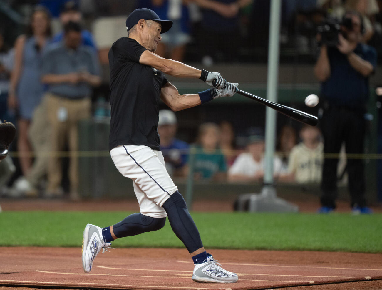 OBホームランダービーに参戦したイチロー氏（AP）