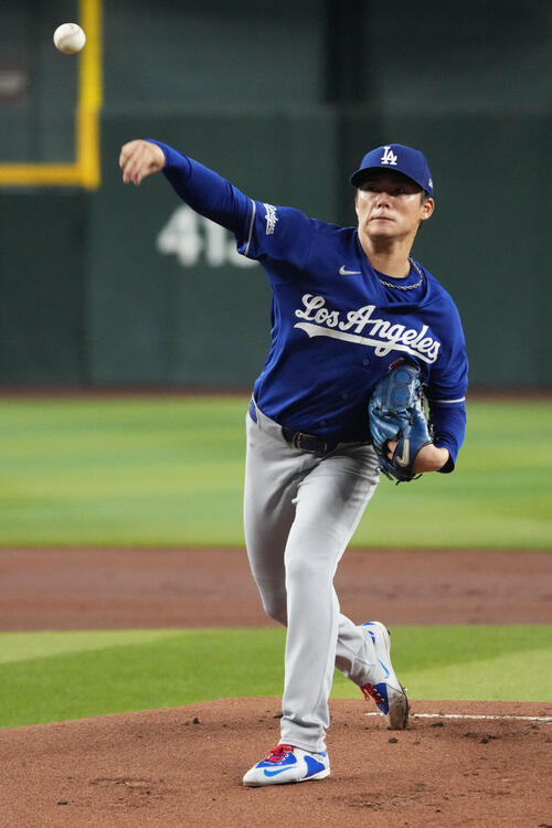 ダイヤモンドバックス戦に先発したドジャース山本由伸(AP)