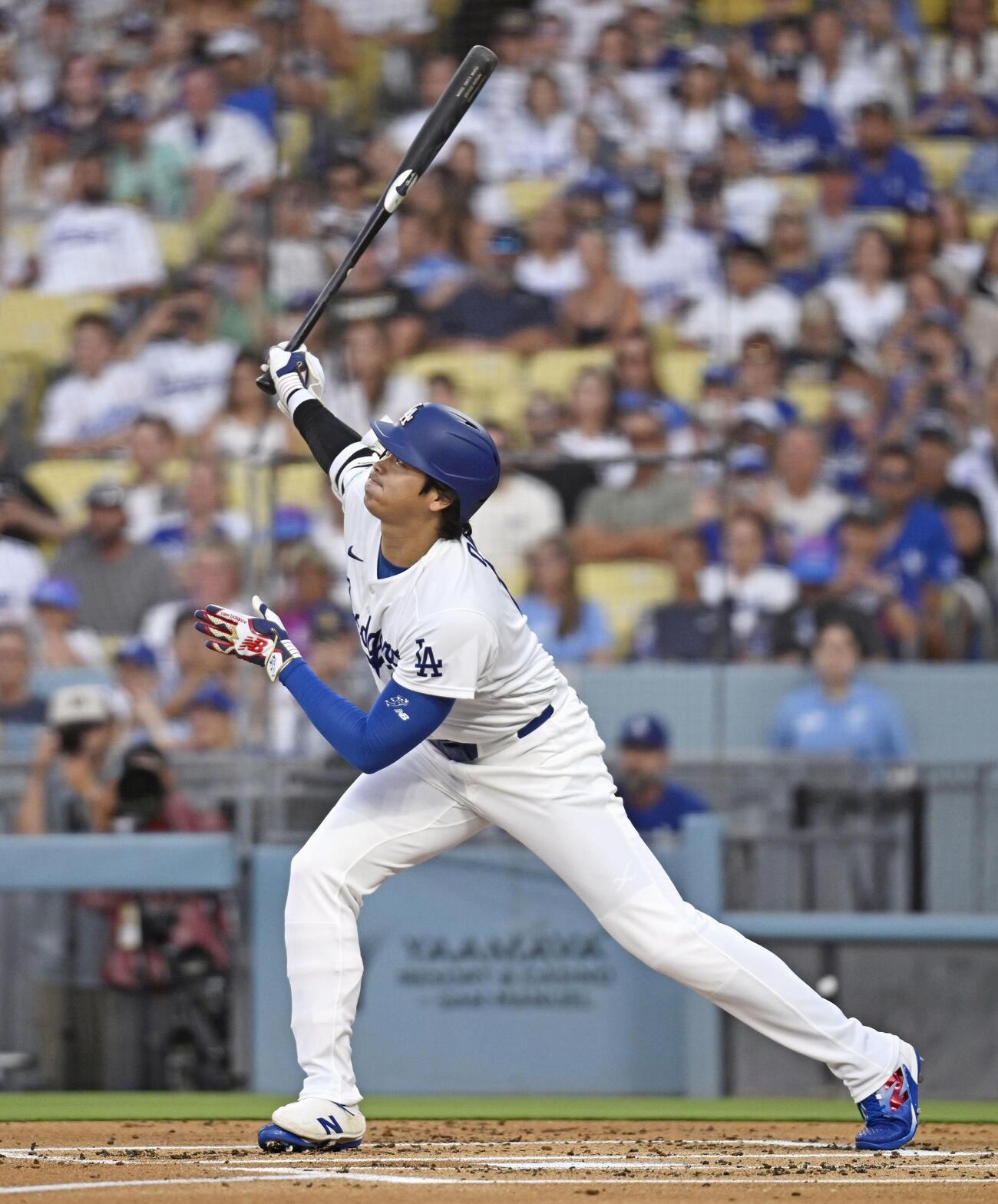 ロイヤルズ戦の1回、中飛に倒れたドジャース大谷（共同）