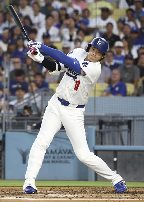 ロイヤルズ戦の3回、空振り三振に倒れたドジャース・大谷=ロサンゼルス(共同)
