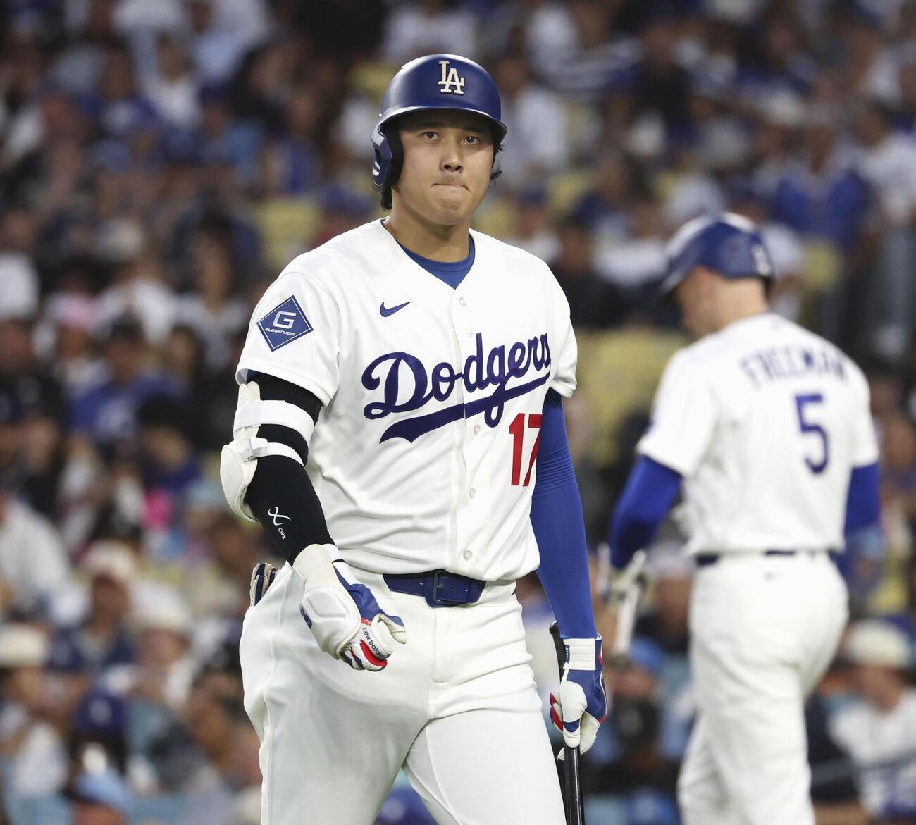 ロイヤルズ戦の3回、空振り三振に倒れたドジャース・大谷＝ロサンゼルス（共同）