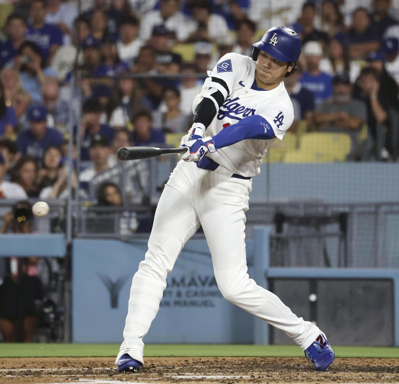 ロイヤルズ戦の5回、一ゴロに倒れたドジャース・大谷＝ロサンゼルス（共同）