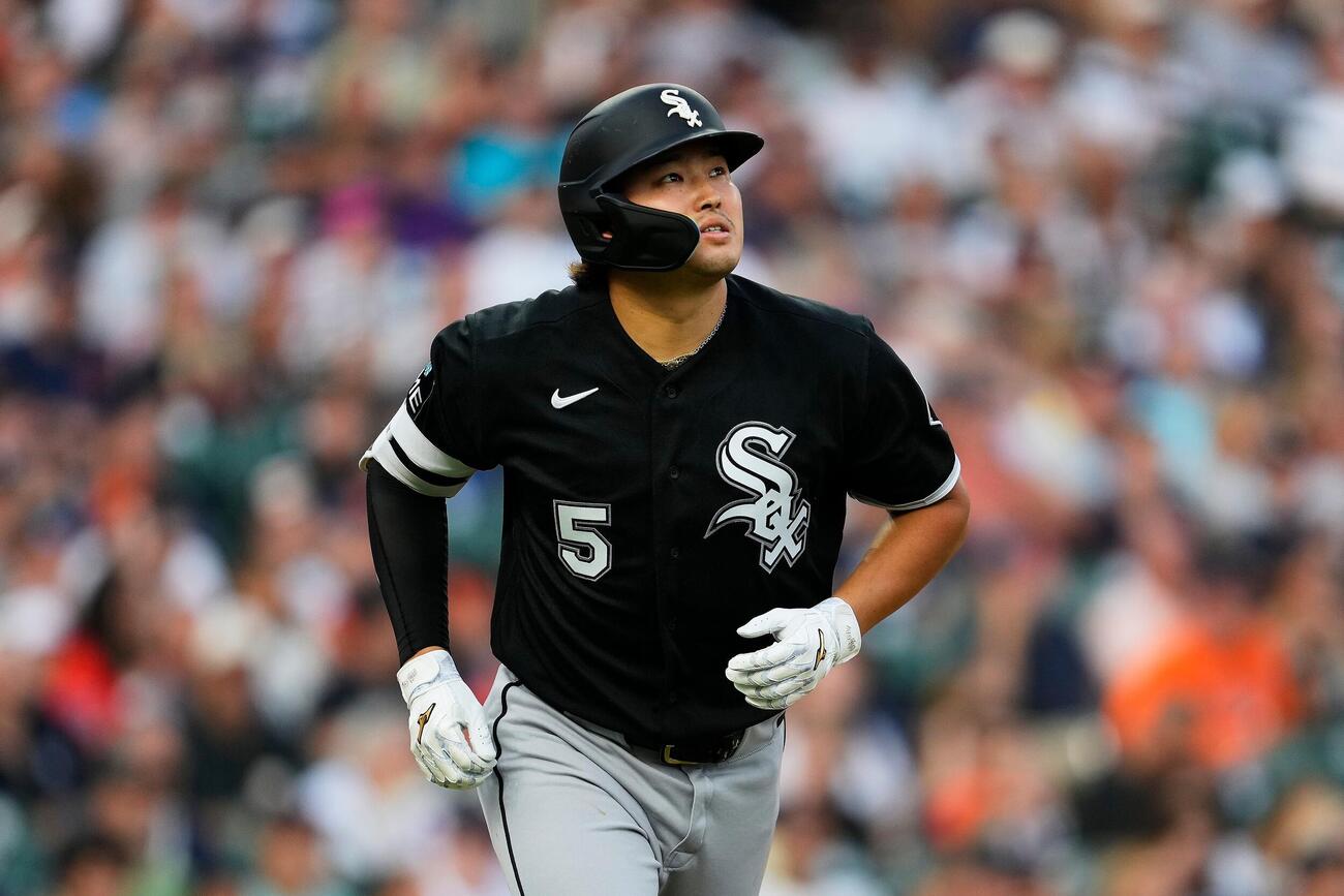タイガース戦4回、27号ソロを放つホワイトソックス村上宗隆（AP）