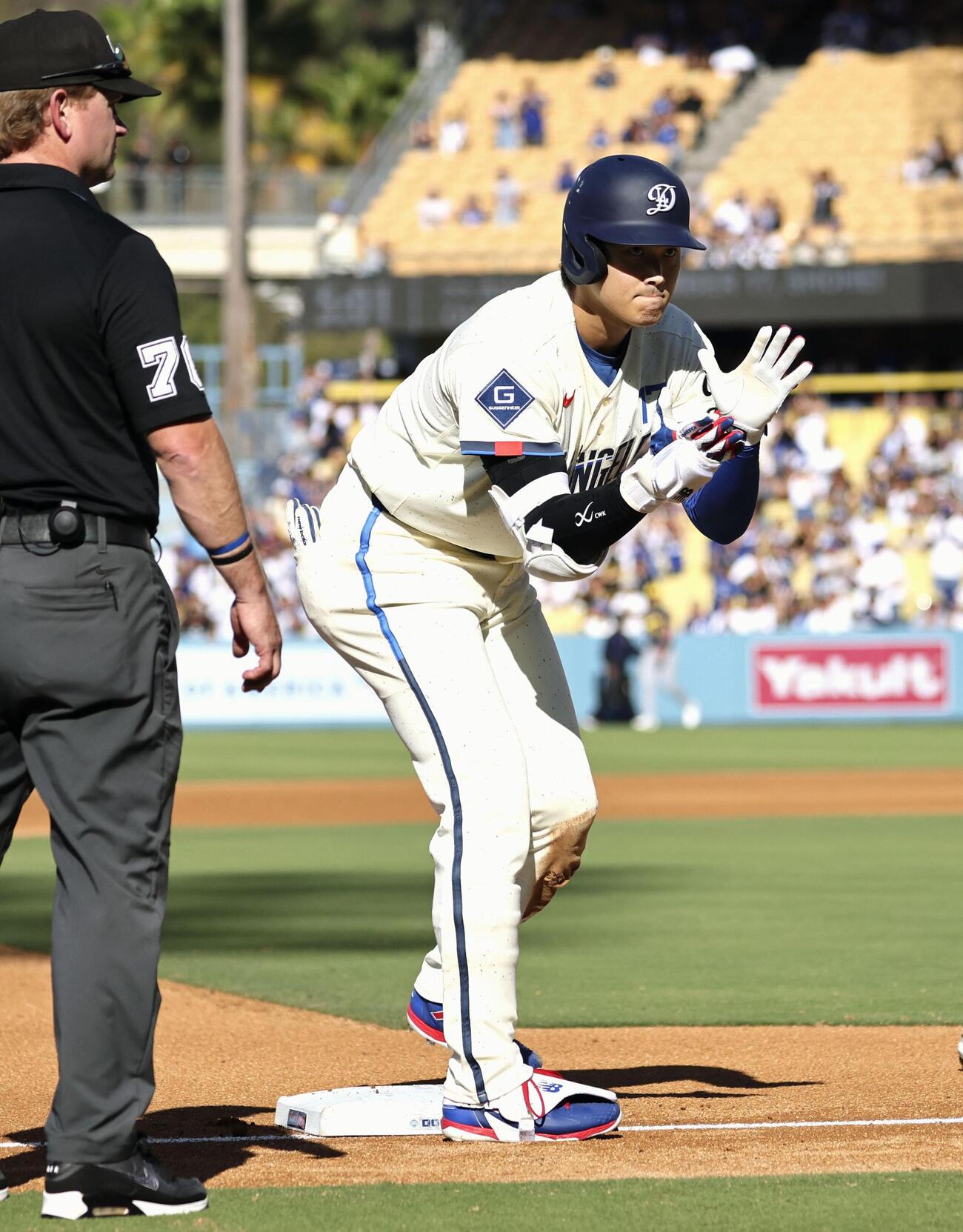 ブルワーズ戦の3回、適時三塁打を放ったドジャース・大谷＝ロサンゼルス（共同）