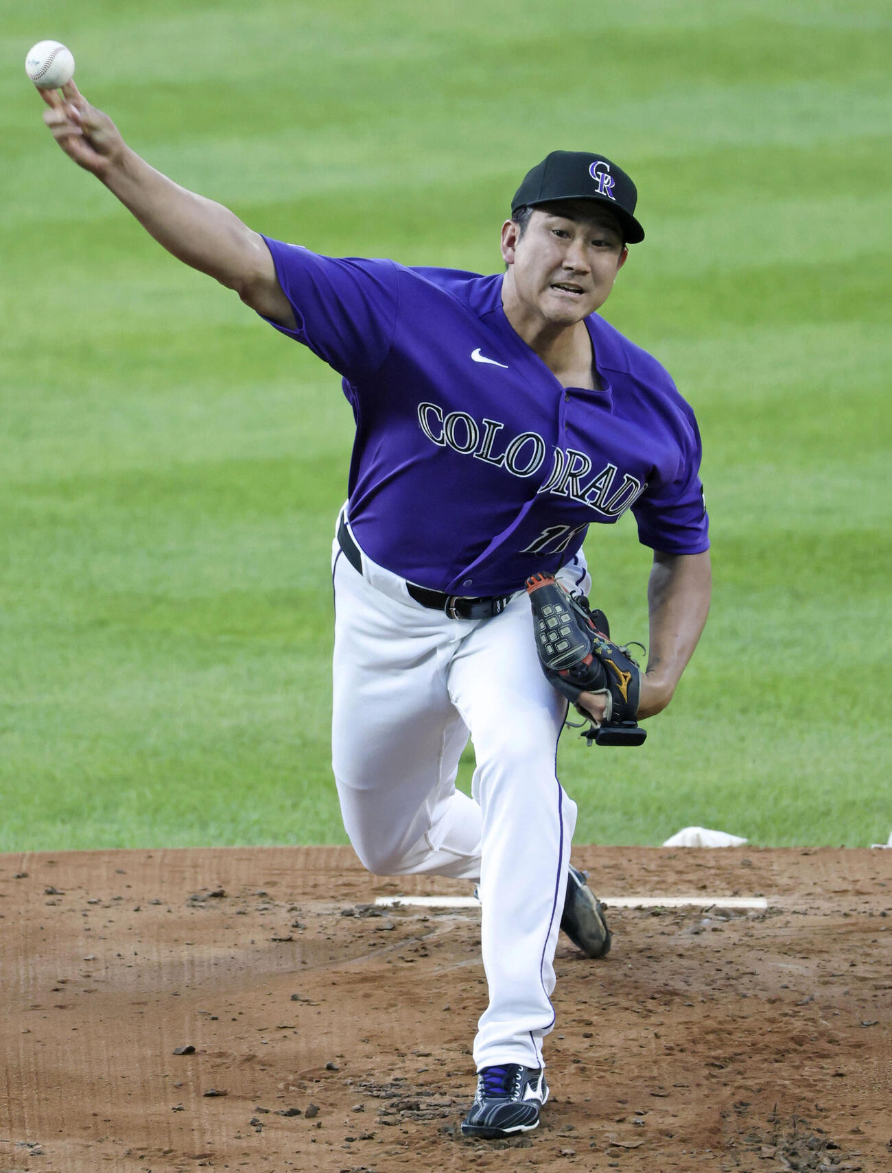 ドジャース戦に先発したロッキーズ・菅野＝デンバー（共同）