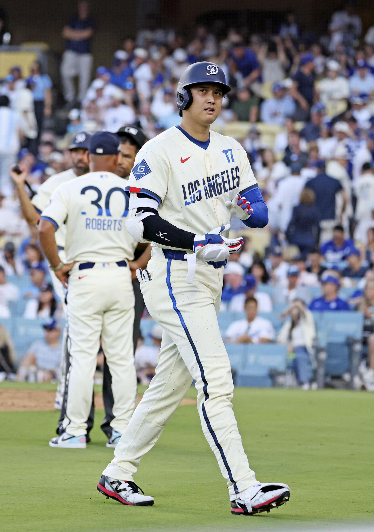 パイレーツ戦の8回、一ゴロに倒れたドジャース・大谷＝ロサンゼルス（共同）