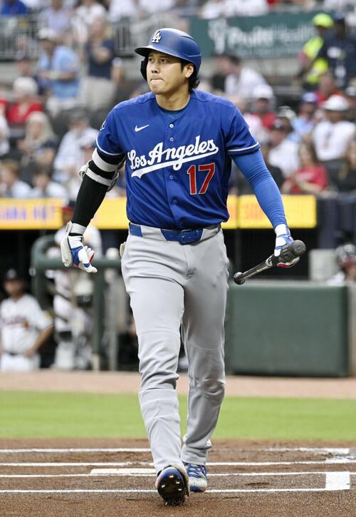ブレーブス戦の1回、空振り三振に倒れたドジャース・大谷=アトランタ(共同)